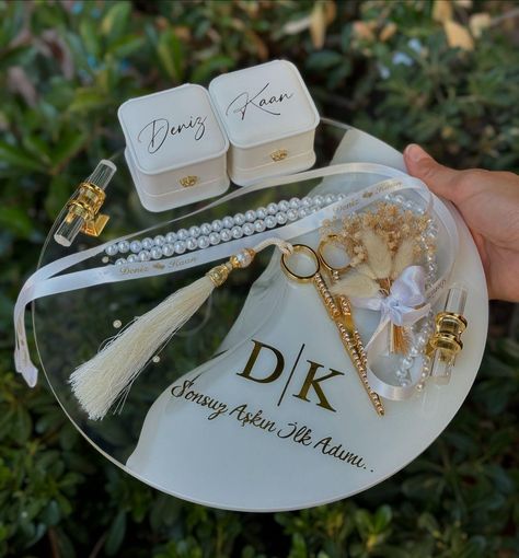 Wedding ring tray